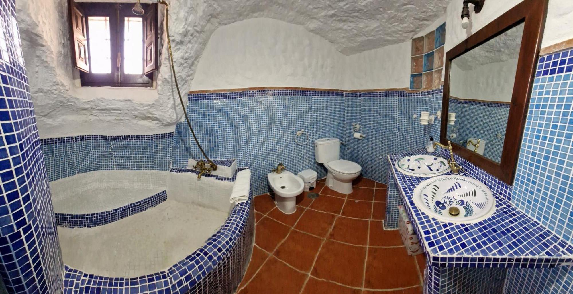 Casa Cueva Cascamorras "Capricho Andaluz" Baza Exterior photo
